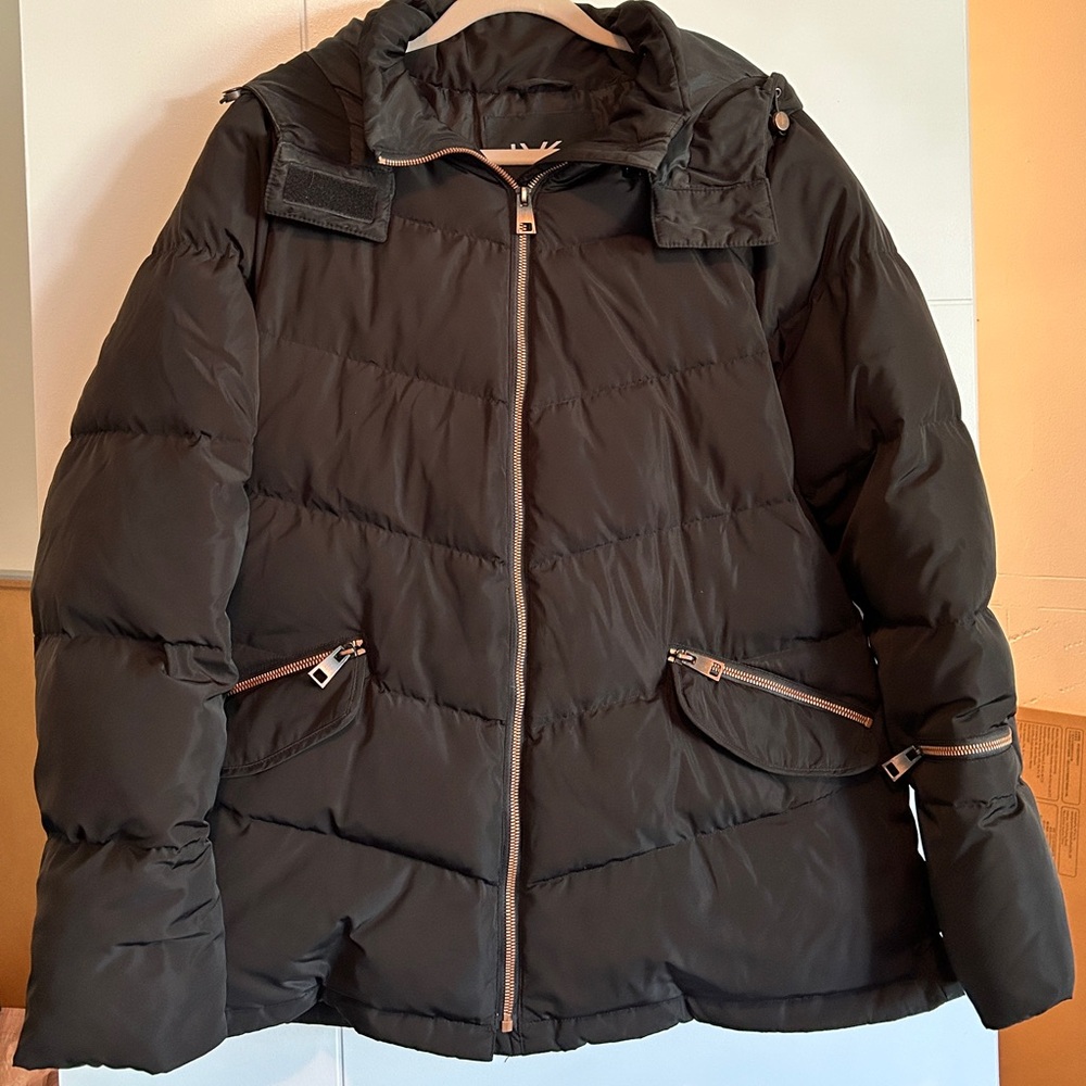 Rose gold zippers really warm winter jacket